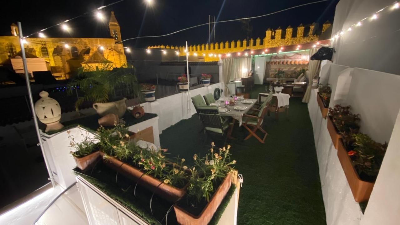 Apartamento Con Terraza,A 100M Playa Costilla Y Frente Al Castillo Rota Kültér fotó